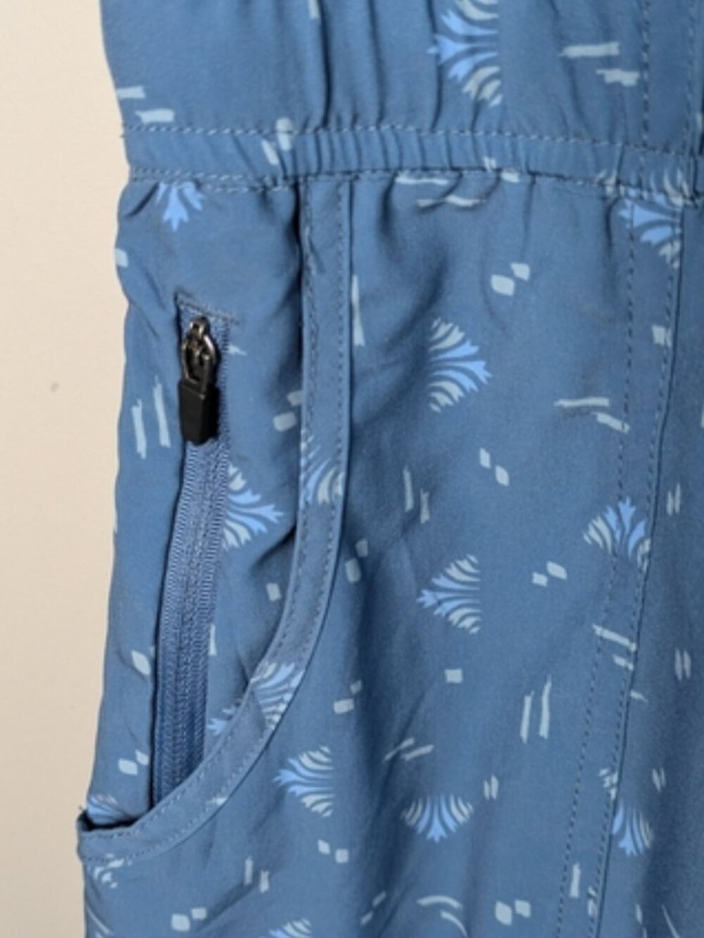 Mountains and Isles Athleisure Dress Blue Patterned Size Small - Picture 5 of 9